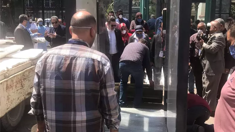 بالصور.. بوابات تعقيم ذاتى بالبرلمان كإجراء احترازى ضد كورونا