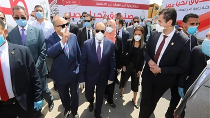 صندوق تحيا مصر يطلق 3 قوافل لرعاية أسر العمالة غير المنتظمة بالفيوم ودمياط وسوهاج