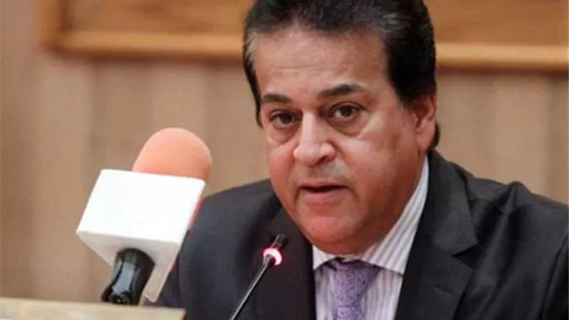 وزيرالتعليم العالى لـ خالد أبو بكر: أبحاث كليات النقل بلا درجات والنتيجة مقبول أو غير مقبول