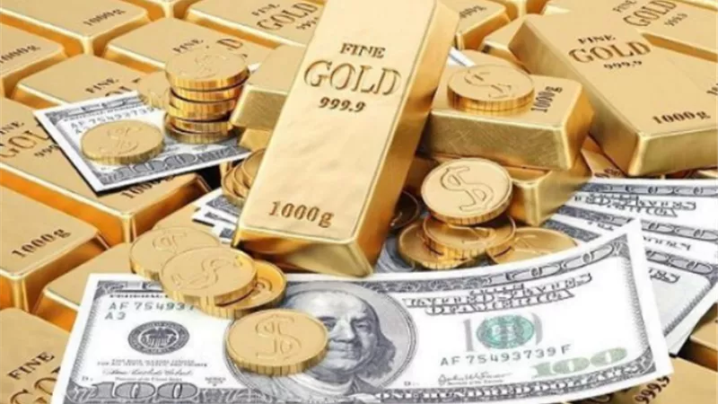 الذهب يهبط مع صعود الدولار وسط شكوك حيال خطة إعادة فتح الاقتصاد الأمريكي