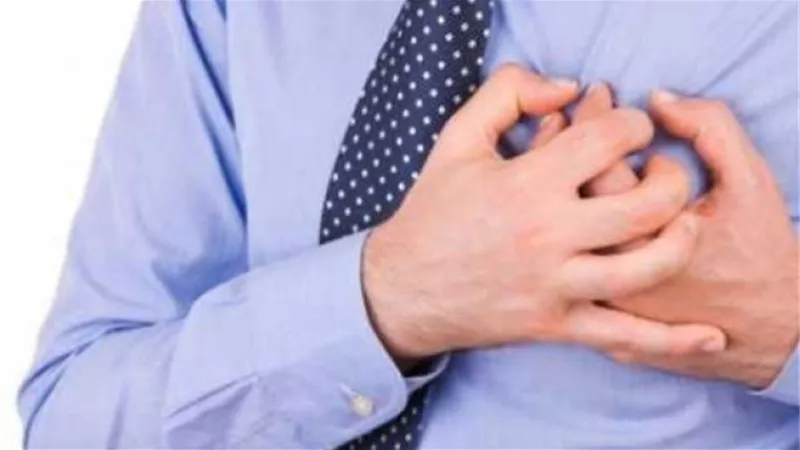لمرضى القلب.. ضيق التنفس أثناء الراحة ينذر بكورونا