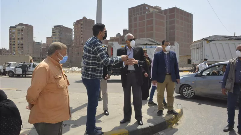 محافظ الجيزة يتابع ميدانيا غلق الحدائق والمحال ومجهودات رفع المخلفات