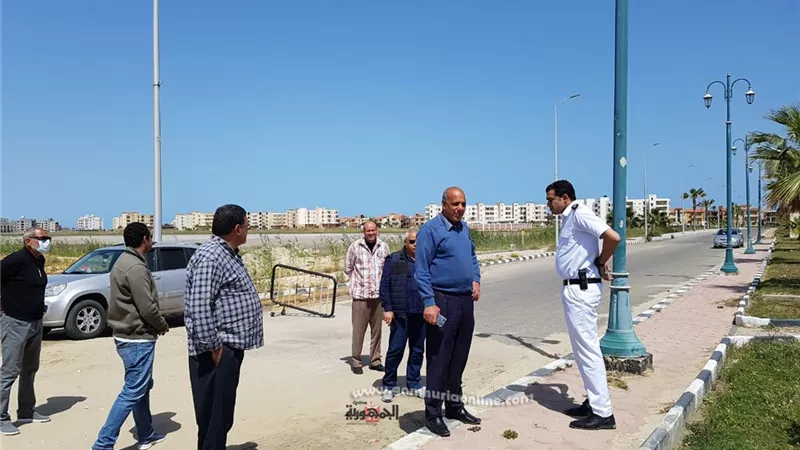 رئيس جهاز دمياط الجديدة فى جولة تفقدية للتأكد من غلق الحديقة المركزية .. صور