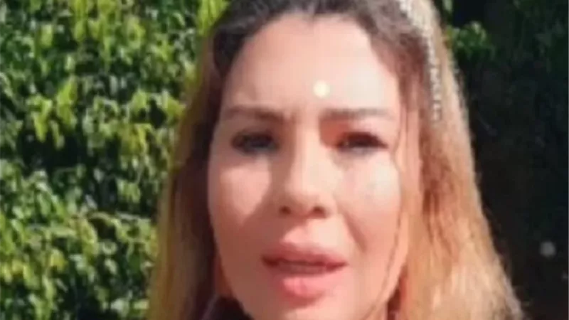 رانيا فريد شوقي تهنئ جمهورها بشم النسيم.. 