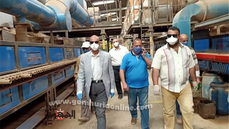 مسعود يتابع تنفيذ الإجراءات الاحترازية بمصانع العاشر لمواجهة كوورونا. صور