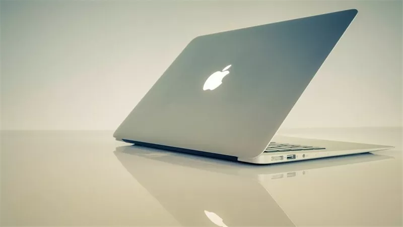 ميزة جديدة تطيل عمر بطاريات حواسب آبل