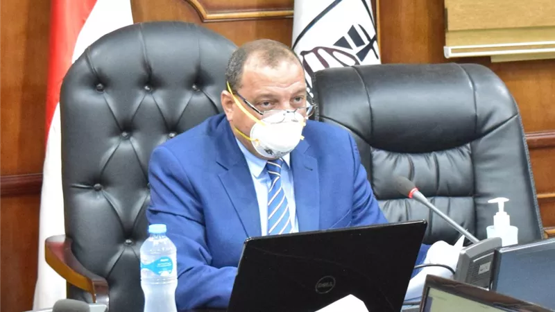 500 جنية مكافأة للعاملين بجامعة بنى سويف