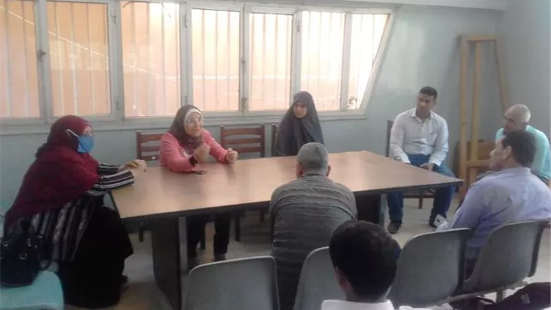 ندوة توعوية حول مخاطر كورونا بمركز الغنايم بأسيوط..بالصور
