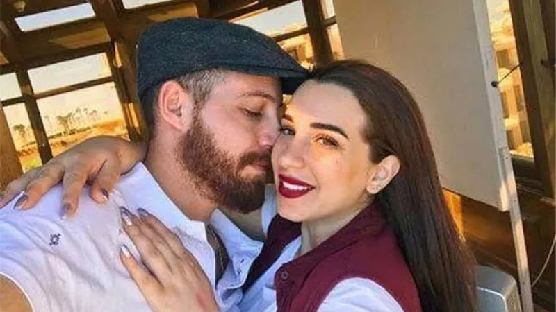 أسما شريف منير توجه رسالة لزوجها محمود حجازي