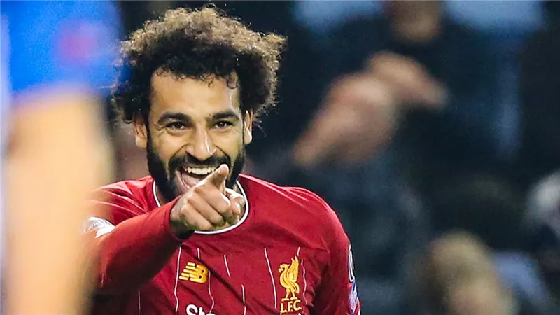 مدافع الأهلى يكشف كيف كان سبب احتراف محمد صلاح