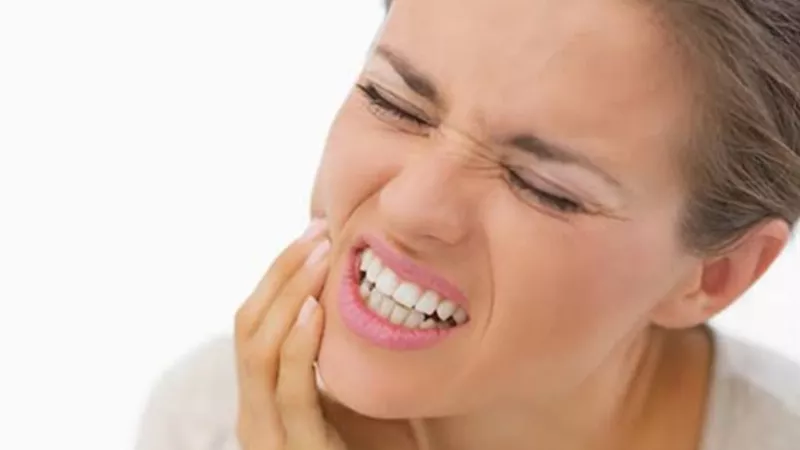 زيت النعناع يخلصك من آلام الاسنان والروائح الكريهة