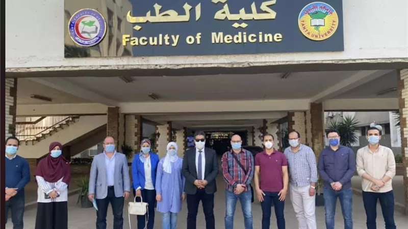 الفوج الثاني من استاذة كليه الطب جامعه طنطا استلموا الإشراف على مستشفى العزل بكفرالزيات-صور