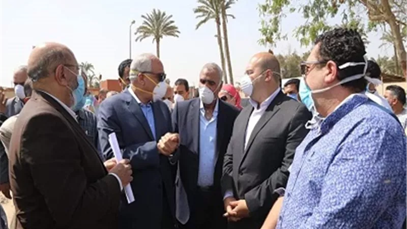 محافظ الجيزة يتابع خطط مياه الشرب والصرف الصحي لمواجهة فصل الصيف