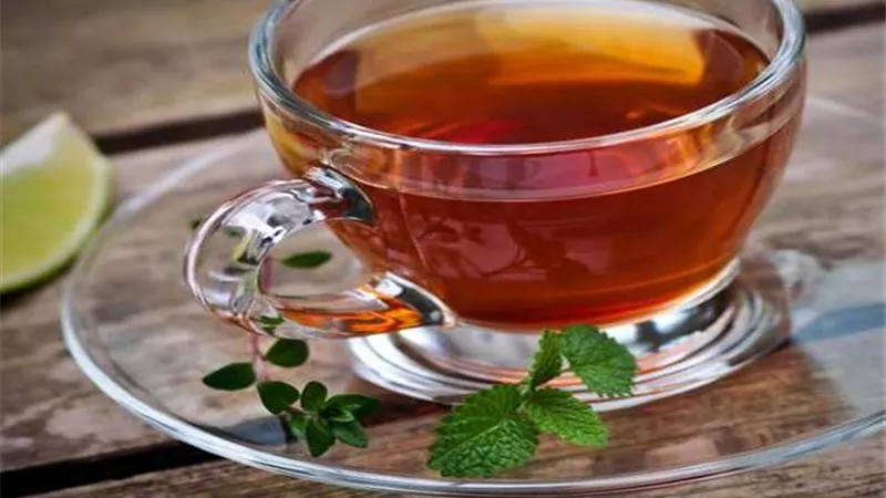 احذر من الافراط فى تناول الشاى خلال الحظر المنزلى لهذا السبب