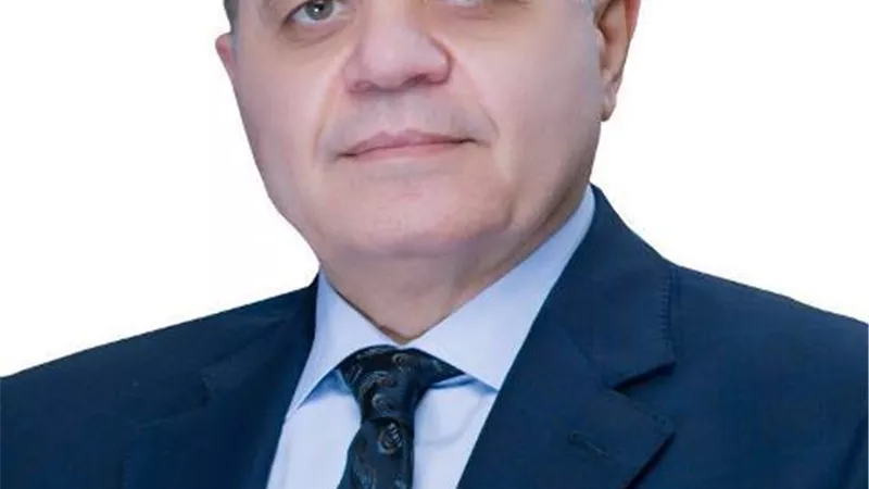 وزير الداخلية يهنئ وزير الدفاع ورئيس الأركان بذكرى تحرير سيناء