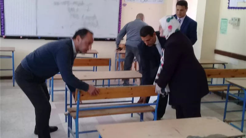 وكيل تعليم كفر الشيخ تتفقد مقار لجان الدبلومات الفنية