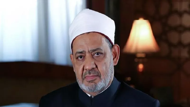 الإمام الأكبر: نتألم لتعليق الصلواتِ بالمساجد لكن حفظ النفس من مقاصد شريعتنا