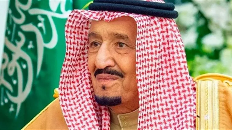 خادم الحرمين : أتألم أن يدخل علينا رمضان و لا تقام صلاة الجماعة