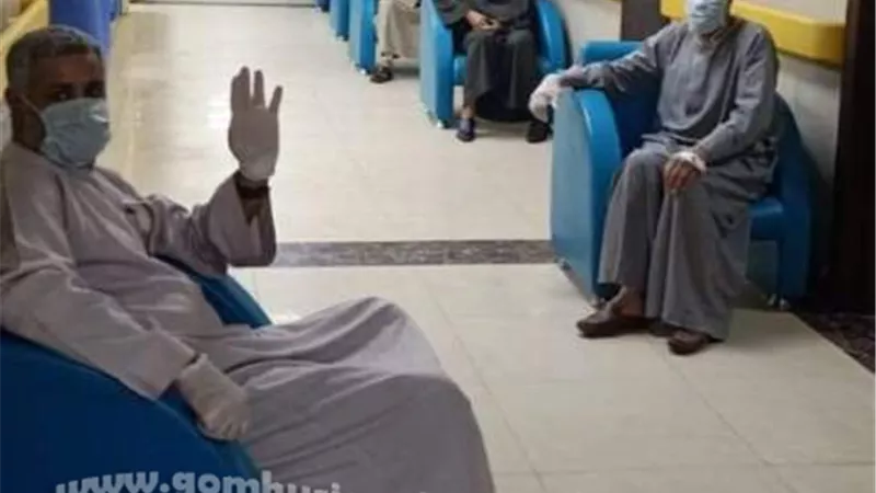 خروج ١٣ حاله من مستشفى العزل بإسنا جنوب الأقصر بعد تعافيهم من الإصابة بفيروس كورونا