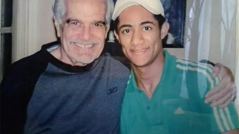 محمد رمضان يستنجد بالراحل عمر الشريف.. لهذا السبب