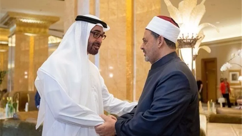 شيخ الأزهر يتلقى اتصالا هاتفيا من ولي عهد أبوظبي للتهنئة بشهر رمضان