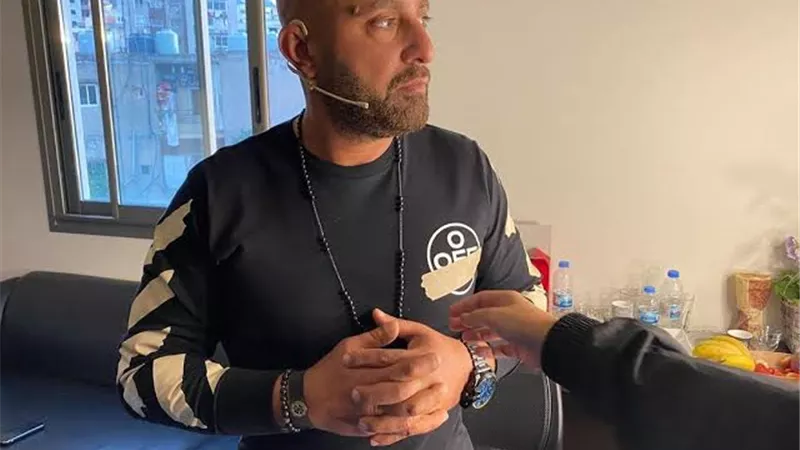 محمد هنيدى يتحدى احمد السقا