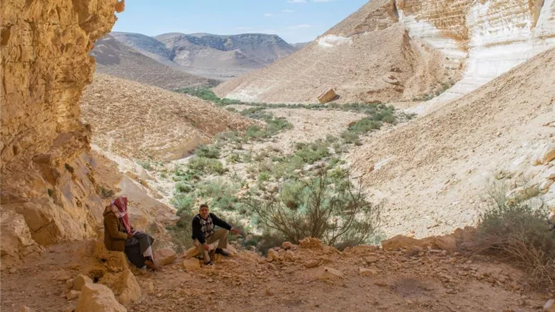 اكتشاف أول كهف أثري بوادي الظلمة بسيناء