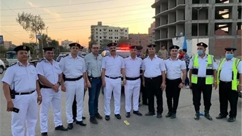 مرور الدقهلية يوزع وجبات إفطار وامساكيات رمضان على المسافرين بالطرق السريعة