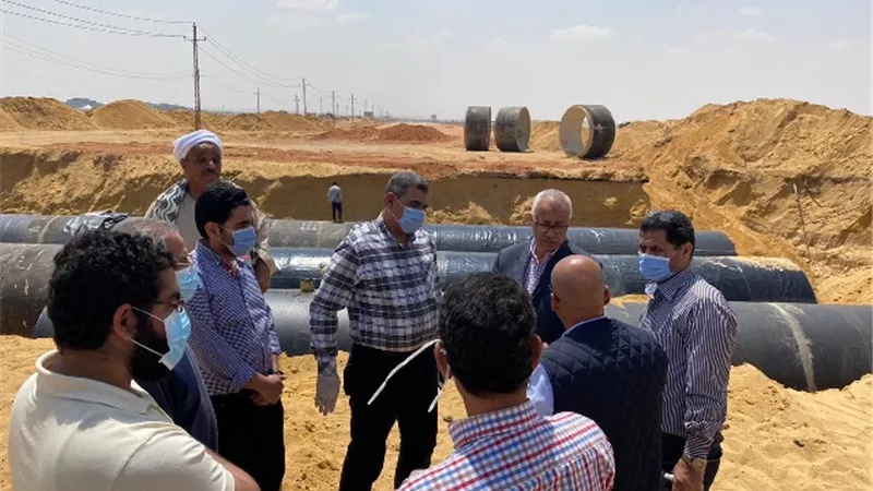 عبد العزيز يتفقد سير العمل بمشروعات الإسكان الاجتماعى بمدينة العاشر من رمضان