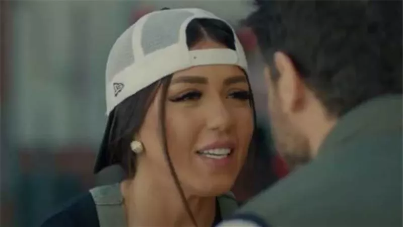 سارة سلامة تشعل السوشيال ميديا بدورها في 