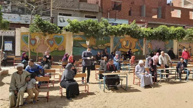 صرف منحة العمالة غير المنتظمة لـ 363 عامل بالغربية