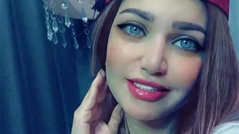 ياسمين الخطيب تشارك جمهورها كلمات رقيقة فى حب لبنان