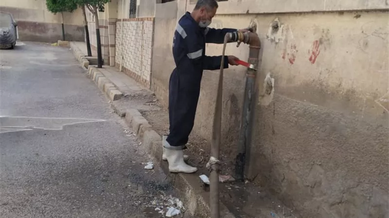 مياه أسيوط: غسيل 300 شبكة مياه و270 خزاناً شهرياً