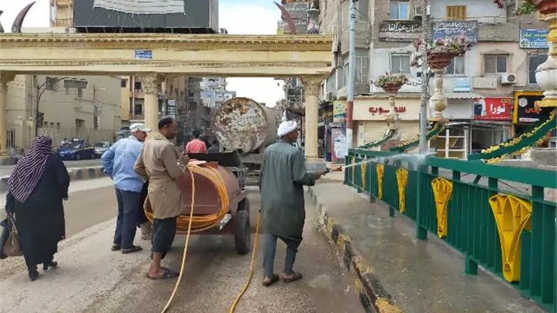 العزل المنزلي ل ٢٣٢ أسرة من المخالطين للحالات المصابة بالشرقية