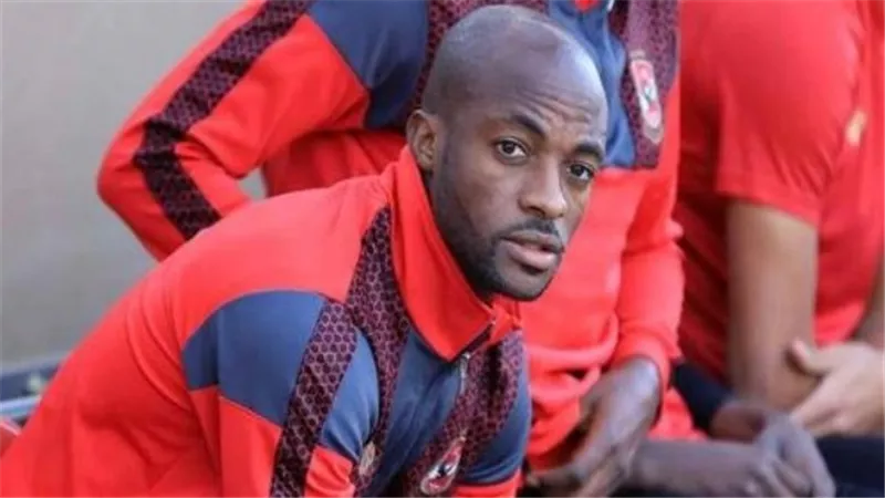الاهلي يحذر جيرالدو من الحديث عن الرحيل للبرازيل