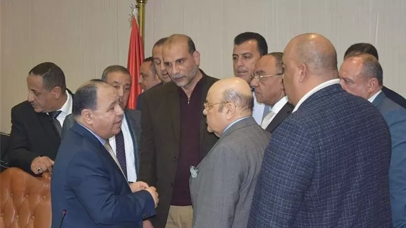 غرفة الغربية :رفع الحجز على الممولين حفاظا على دعم الثقه بين مصلحة الضرائب المصريه والتجار