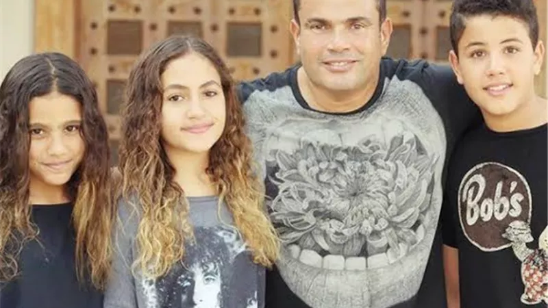 نجل الهضبة عمرو دياب يثير الجدل وهو بيدخن سجائر