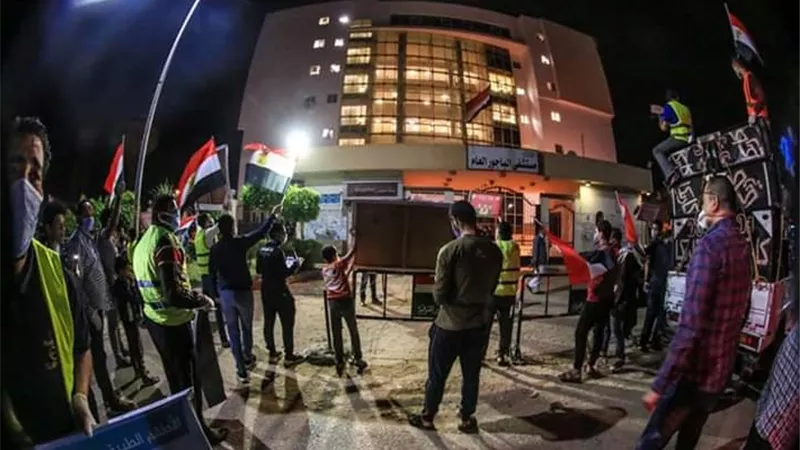 بالأعلام والهتافات الوطنية .. استقبال أكثر من خمسين حالة بمستشفي العزل بالباجور خلال ٢٤ساعه