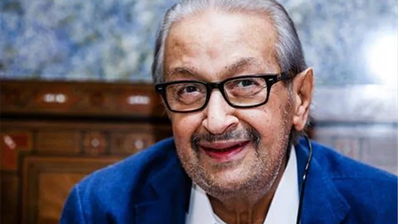فى ذكرى ميلاده .. ما لا تعرفه عن اخر الرجال المحترمين نور الشريف