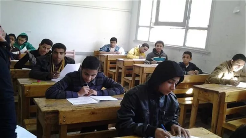 بدء امتحانات الصف الأول الثانوي 2020 باللغة العربية إلكترونيا من المنازل .. اليوم