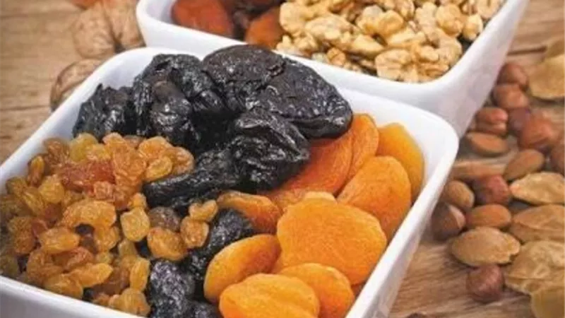 أهمها الزبيب والمشمش .. تعرف على فوائد الفواكه المجففة في رمضان