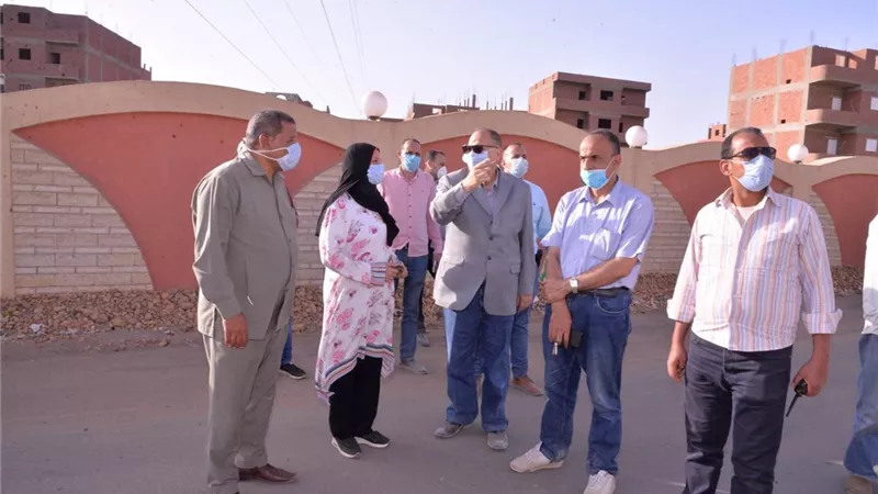 محافظ أسيوط يتفقد أعمال تطوير مسار رحلة العائلة المقدسة بالقوصية ومتابعة أعمال الرصف وصيانة الطرق