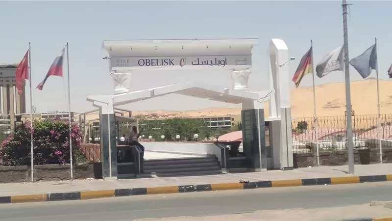 حجر صحى للعائدين المصريين من السودان باحد الفنادق السياحية بأسوان