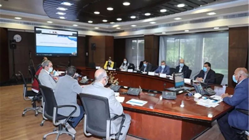 وزير النقل يبحث مع مسئولي البنك الدولي موقف المشروعات المشتركة