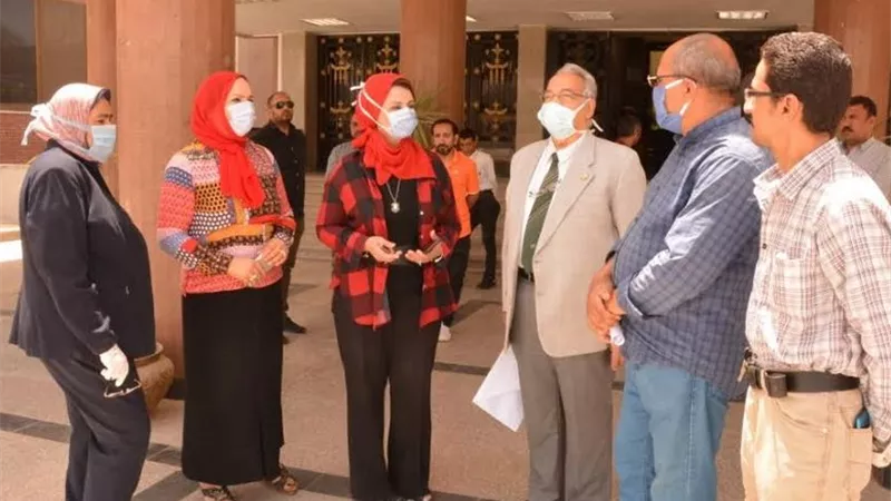 جامعة أسيوط تطلق مبادرة لإعادة هيكلة المنظر الجمالي لحرمها الجامعي