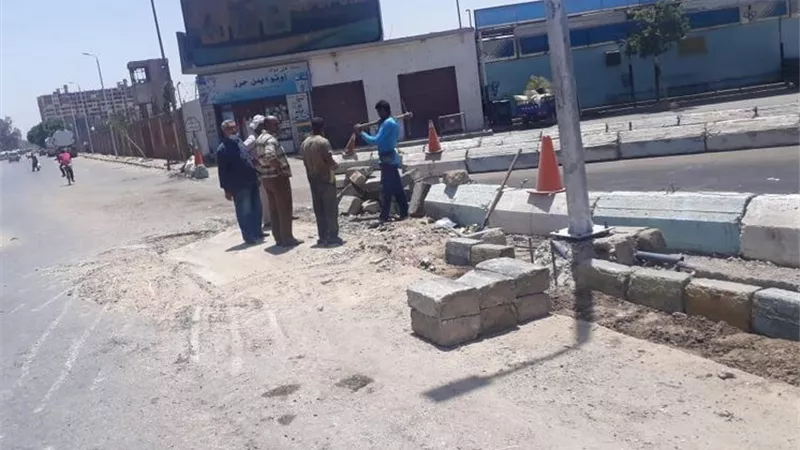 محافظ أسيوط: صيانة وتركيب كشافات إضاءة بحي شرق أسيوط وحملات نظافة بمركز البداري