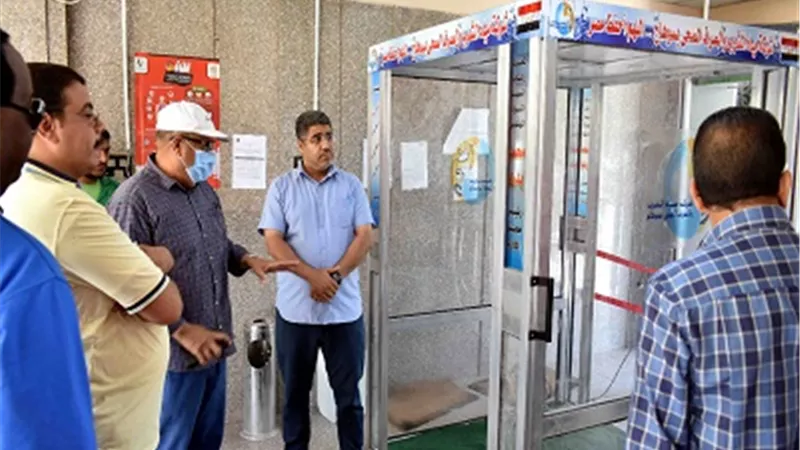 مياه سوهاج: بوابة تعقيم إلكترونية لتعقيم المترددين والعاملين بالشركة