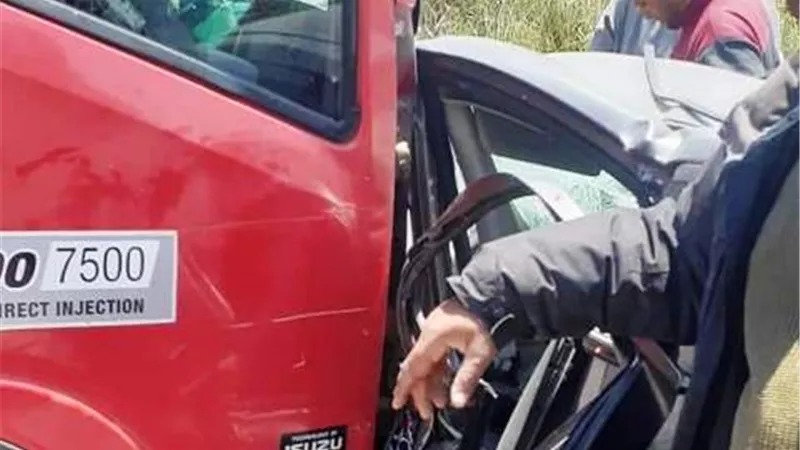مصرع طبيب بحادث فى الصالحية الجديدة.. بالصور