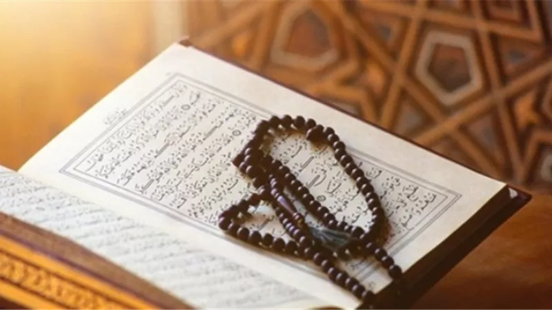 ما حكم قراءة سورة السجدة في فجر يوم الجمعة؟