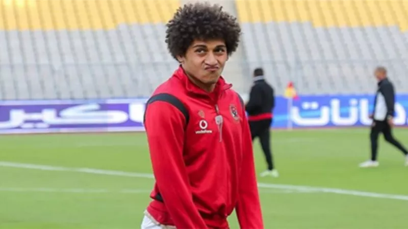 العروض المحلية تنهال على ظهير ايسر الاهلى